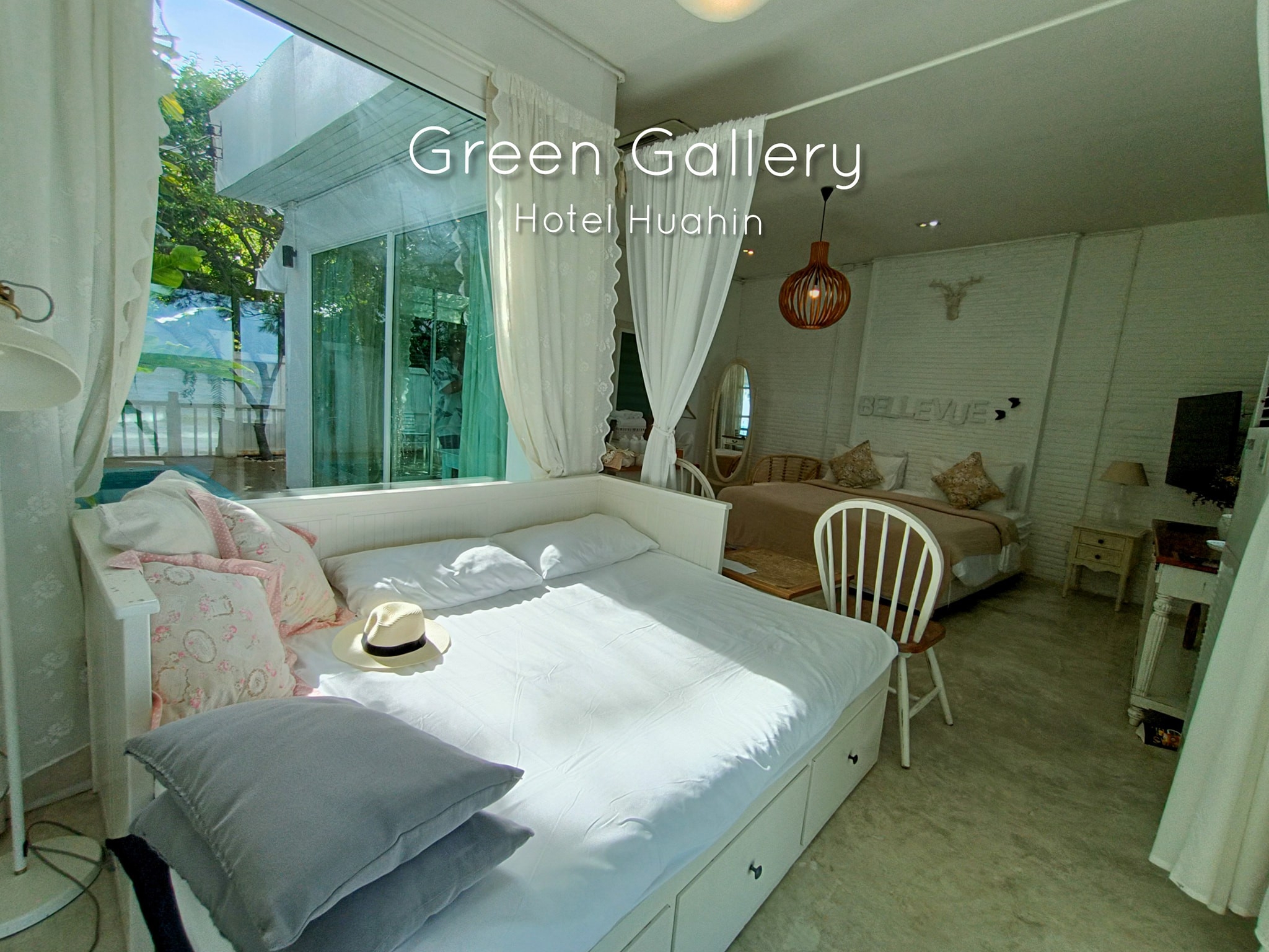 Room Bellevue Beachfront Pool Villa